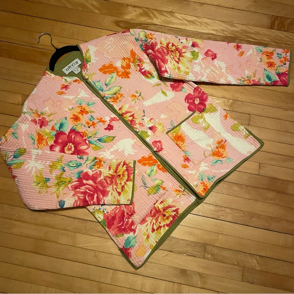 ORVIS Quilted Jacket Coat Button Up Cottagecore Floral Pockets Vent Hem Boho